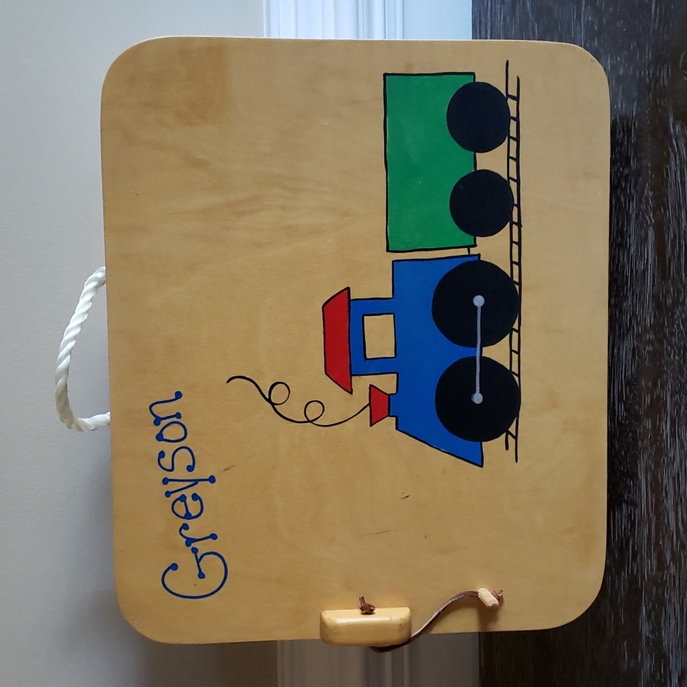 💖HP💖Handmade and painted wooden top for portable kid's activities and desk.